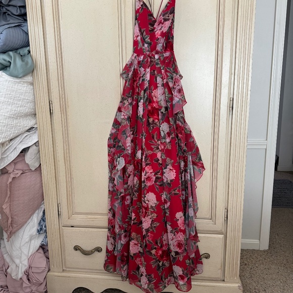 Beautiful floral dress by Free People full skirt - size 2